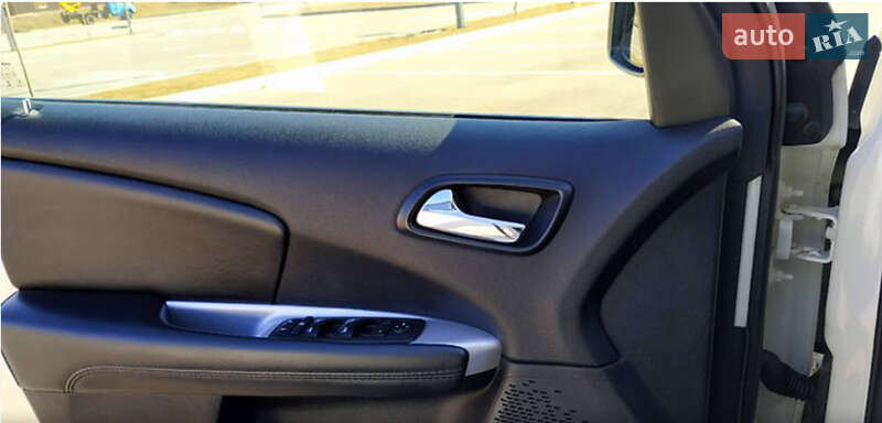 Позашляховик / Кросовер Dodge Journey 2018 в Львові