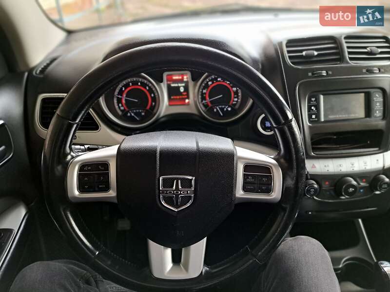 Внедорожник / Кроссовер Dodge Journey 2016 в Стебнику