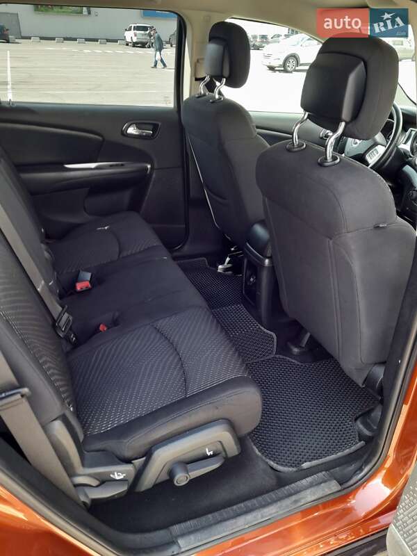 Позашляховик / Кросовер Dodge Journey 2013 в Івано-Франківську