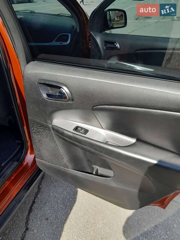 Позашляховик / Кросовер Dodge Journey 2013 в Івано-Франківську