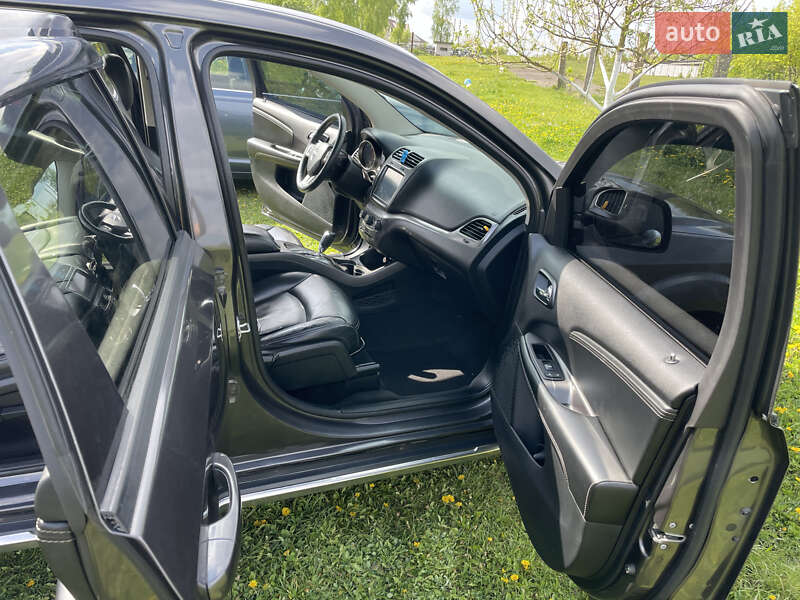 Позашляховик / Кросовер Dodge Journey 2014 в Рівному