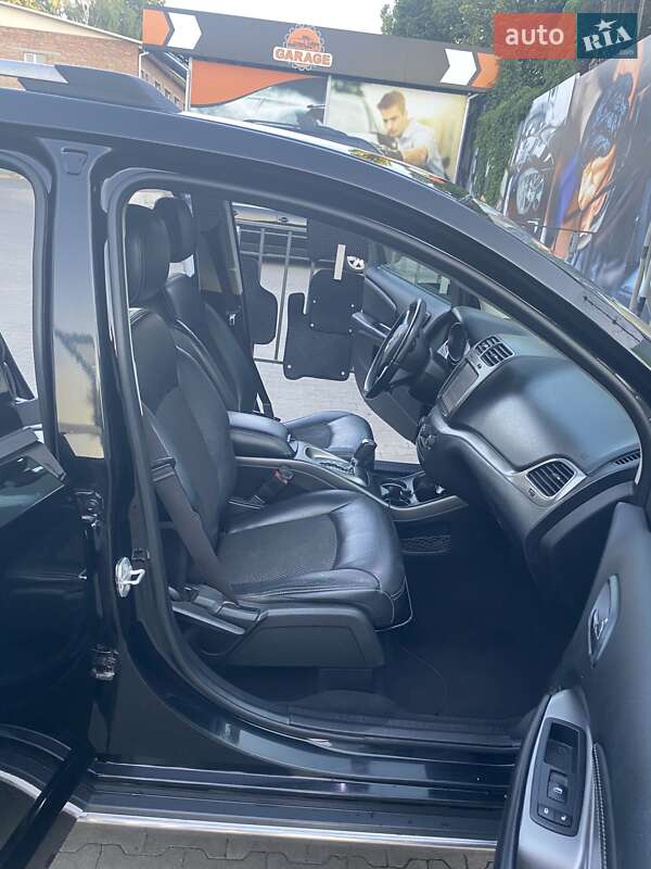 Позашляховик / Кросовер Dodge Journey 2015 в Умані