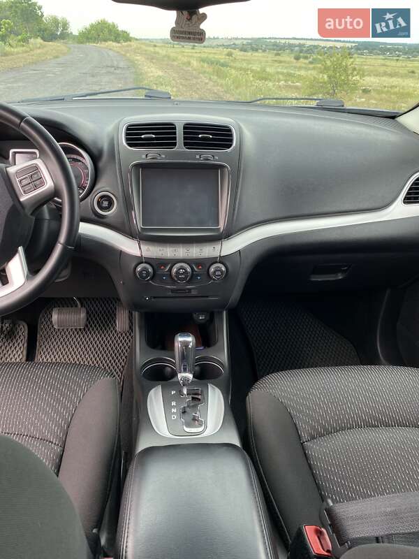 Внедорожник / Кроссовер Dodge Journey 2014 в Петропавловке