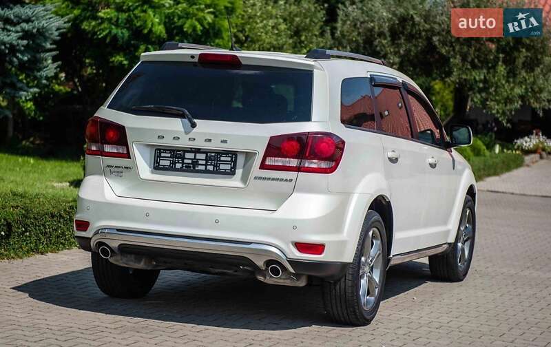 Позашляховик / Кросовер Dodge Journey 2014 в Львові