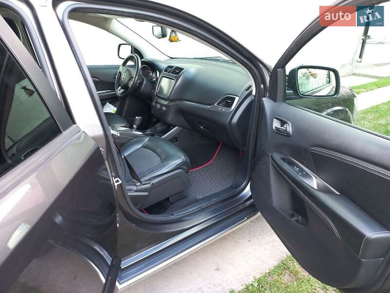 Внедорожник / Кроссовер Dodge Journey 2015 в Городенке