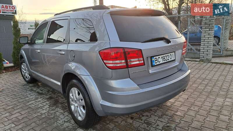 Внедорожник / Кроссовер Dodge Journey 2016 в Стебнику