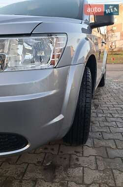 Позашляховик / Кросовер Dodge Journey 2016 в Стебнику