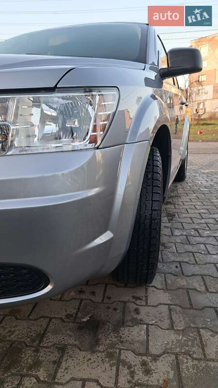 Внедорожник / Кроссовер Dodge Journey 2016 в Стебнику