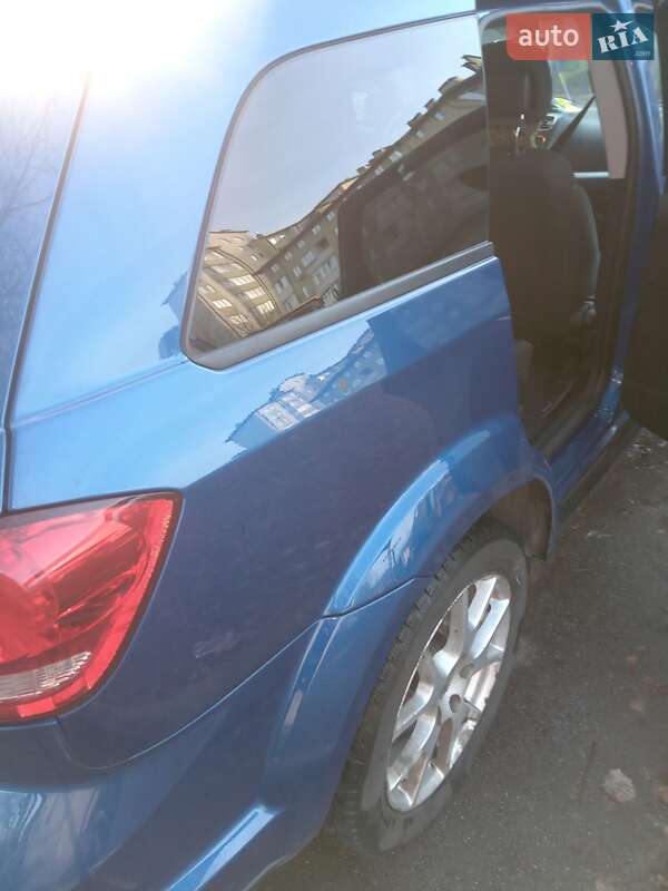 Внедорожник / Кроссовер Dodge Journey 2015 в Вышгороде