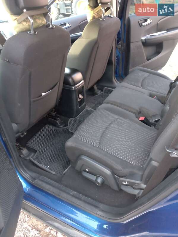 Внедорожник / Кроссовер Dodge Journey 2015 в Вышгороде