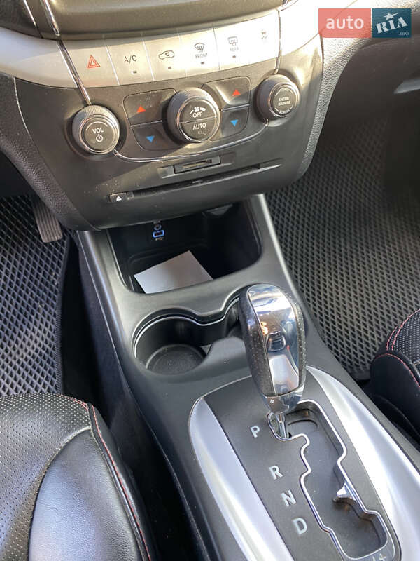 Внедорожник / Кроссовер Dodge Journey 2017 в Киеве