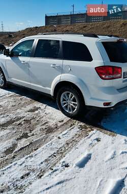 Позашляховик / Кросовер Dodge Journey 2016 в 