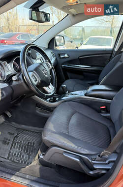 Внедорожник / Кроссовер Dodge Journey 2014 в 