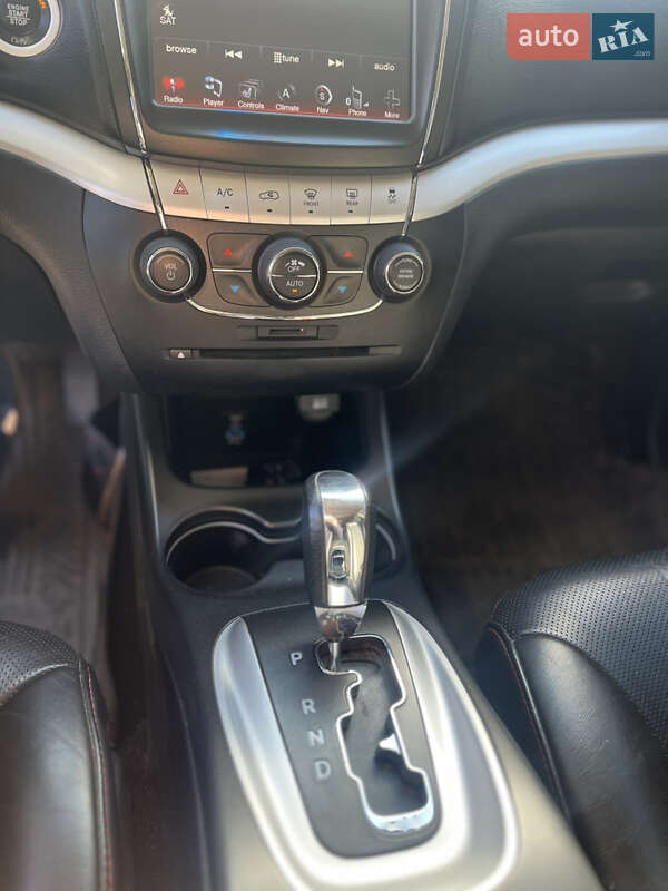 Внедорожник / Кроссовер Dodge Journey 2017 в Тернополе