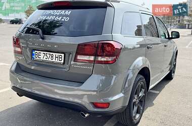 Позашляховик / Кросовер Dodge Journey 2019 в 
