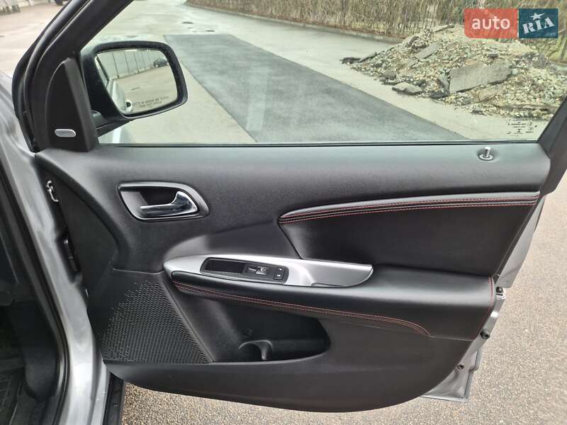 Внедорожник / Кроссовер Dodge Journey 2015 в Киеве