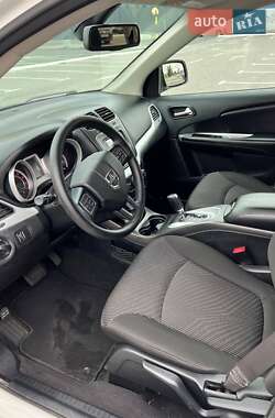 Позашляховик / Кросовер Dodge Journey 2020 в 
