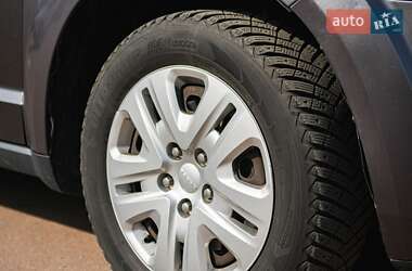 Позашляховик / Кросовер Dodge Journey 2013 в 