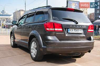 Позашляховик / Кросовер Dodge Journey 2013 в 