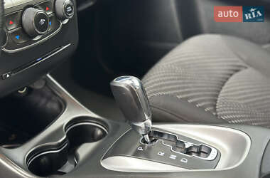 Позашляховик / Кросовер Dodge Journey 2014 в 
