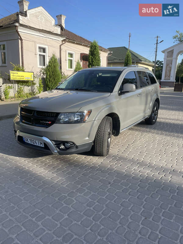 Внедорожник / Кроссовер Dodge Journey 2019 в 