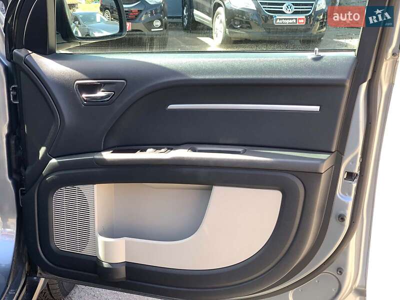 Внедорожник / Кроссовер Dodge Journey 2010 в Виннице
