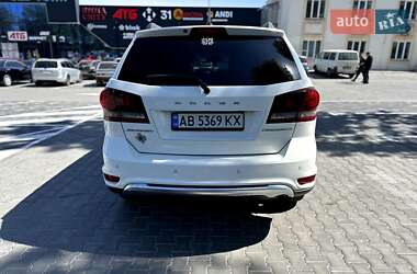 Позашляховик / Кросовер Dodge Journey 2015 в 