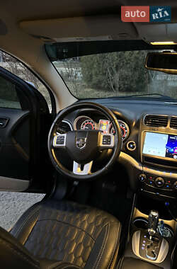 Позашляховик / Кросовер Dodge Journey 2015 в 