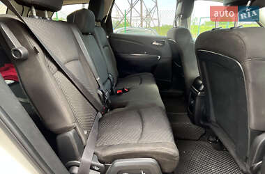 Позашляховик / Кросовер Dodge Journey 2016 в 