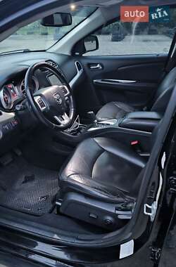 Позашляховик / Кросовер Dodge Journey 2019 в 