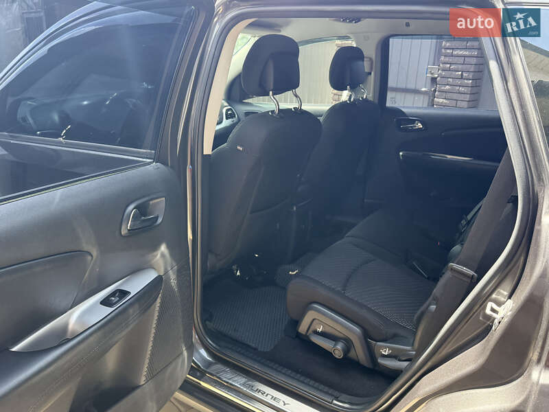 Внедорожник / Кроссовер Dodge Journey 2015 в Виннице
