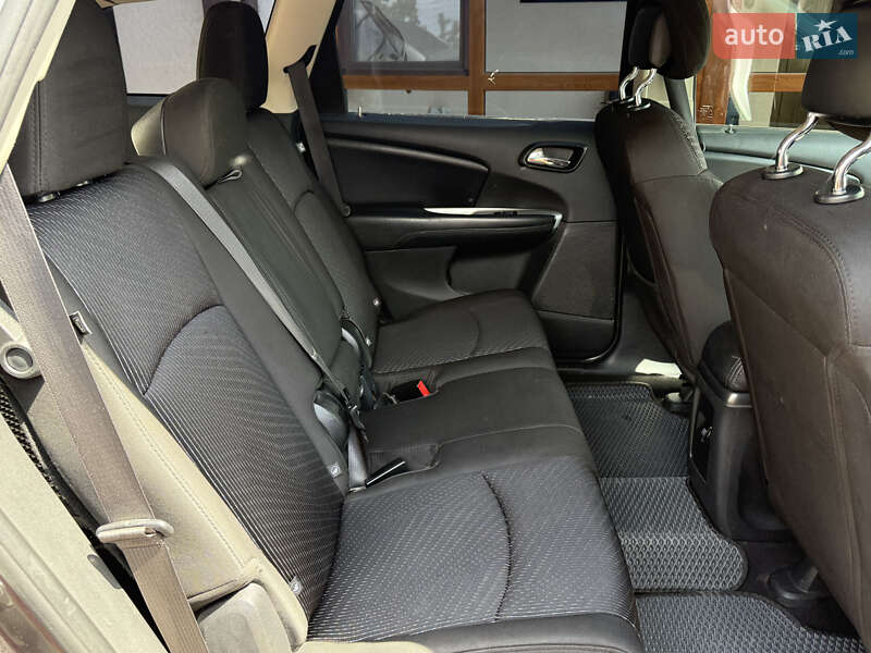 Внедорожник / Кроссовер Dodge Journey 2015 в Виннице