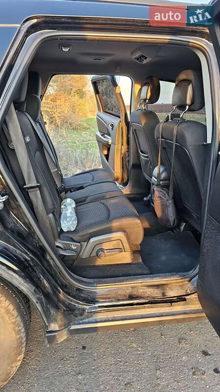 Позашляховик / Кросовер Dodge Journey 2015 в Жашківу