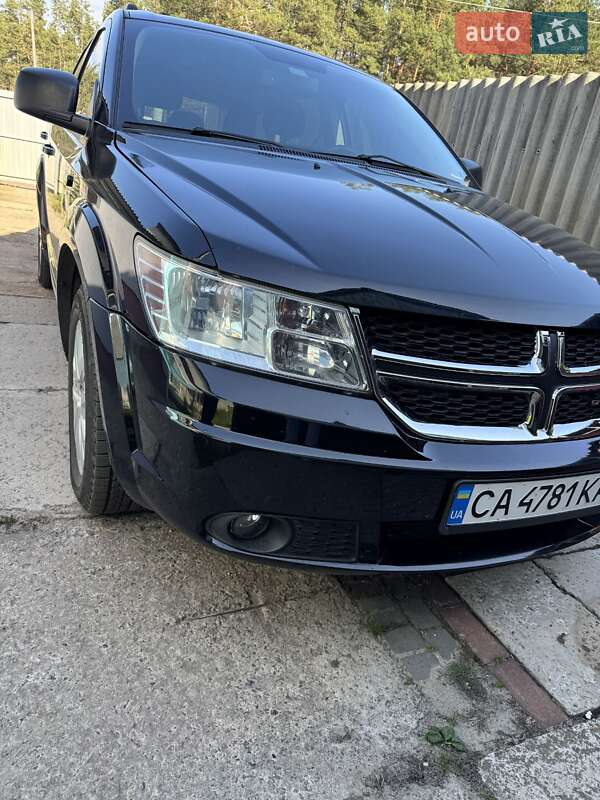 Позашляховик / Кросовер Dodge Journey 2017 в 