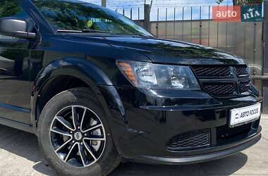 Позашляховик / Кросовер Dodge Journey 2018 в 
