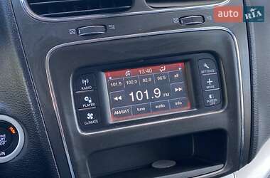 Позашляховик / Кросовер Dodge Journey 2018 в 
