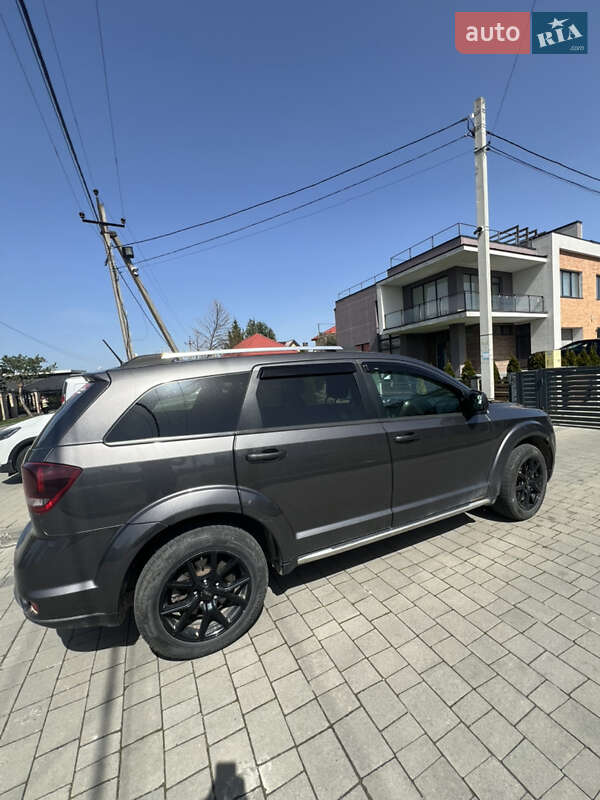 Позашляховик / Кросовер Dodge Journey 2015 в Львові