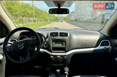 Позашляховик / Кросовер Dodge Journey 2016 в 