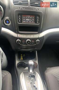 Внедорожник / Кроссовер Dodge Journey 2013 в 