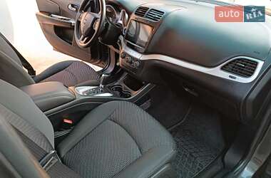 Позашляховик / Кросовер Dodge Journey 2016 в 
