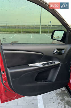 Внедорожник / Кроссовер Dodge Journey 2015 в 