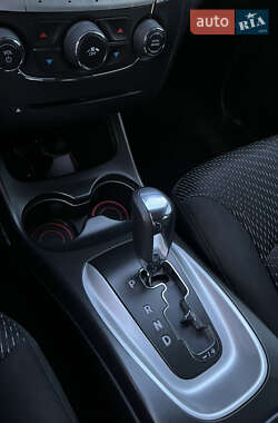 Внедорожник / Кроссовер Dodge Journey 2015 в 