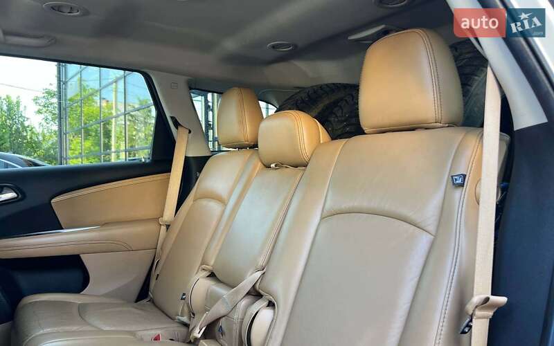 Внедорожник / Кроссовер Dodge Journey 2013 в Ивано-Франковске