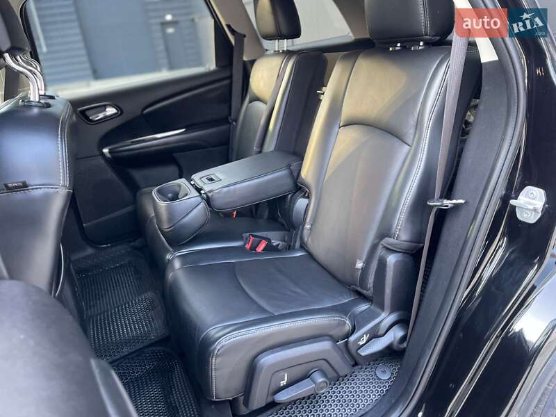 Позашляховик / Кросовер Dodge Journey 2016 в Києві фото 34 Позашляховик / Кросовер Dodge Journey 2016 в Києві