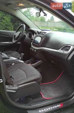Внедорожник / Кроссовер Dodge Journey 2015 в 