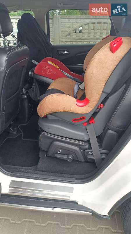 Внедорожник / Кроссовер Dodge Journey 2014 в Кривом Роге