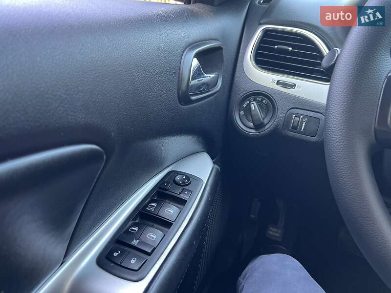 Внедорожник / Кроссовер Dodge Journey 2018 в Одессе фото 24 Внедорожник / Кроссовер Dodge Journey 2018 в Одессе