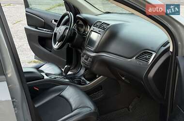 Позашляховик / Кросовер Dodge Journey 2020 в 