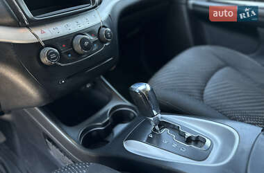 Внедорожник / Кроссовер Dodge Journey 2015 в 