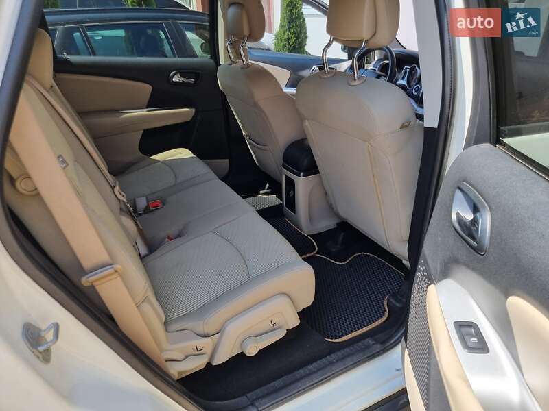 Внедорожник / Кроссовер Dodge Journey 2014 в Черкассах